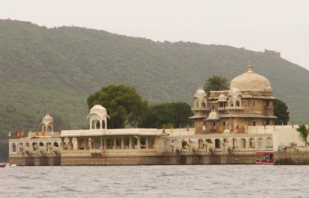 Jagmandir Island Palace