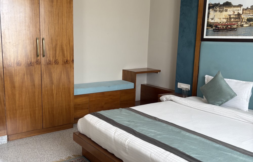 Transforming Hospitality Through Technology: How Smart Hotels Enhance Guest Experiences